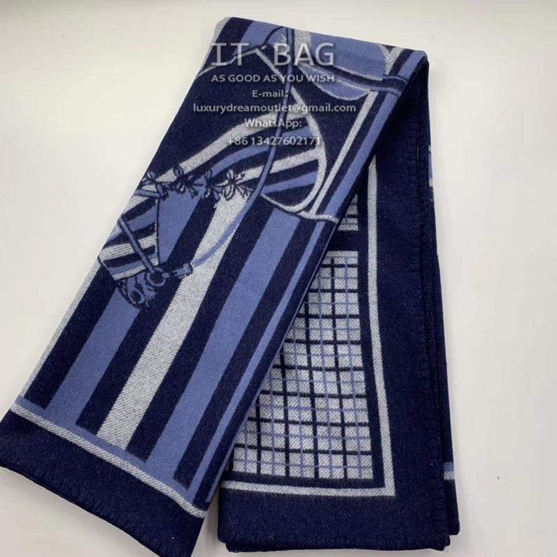 Couvertures Nouvelles plaid marine 2